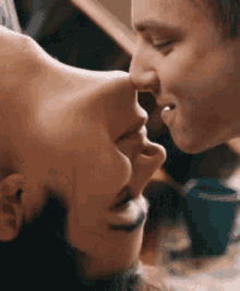 Messenger_creation_2ff839f6-c577-4c14-acc9-207669011f20.gif